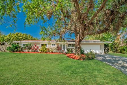 13700 SW 74th Ct, Palmetto Bay, FL 33158