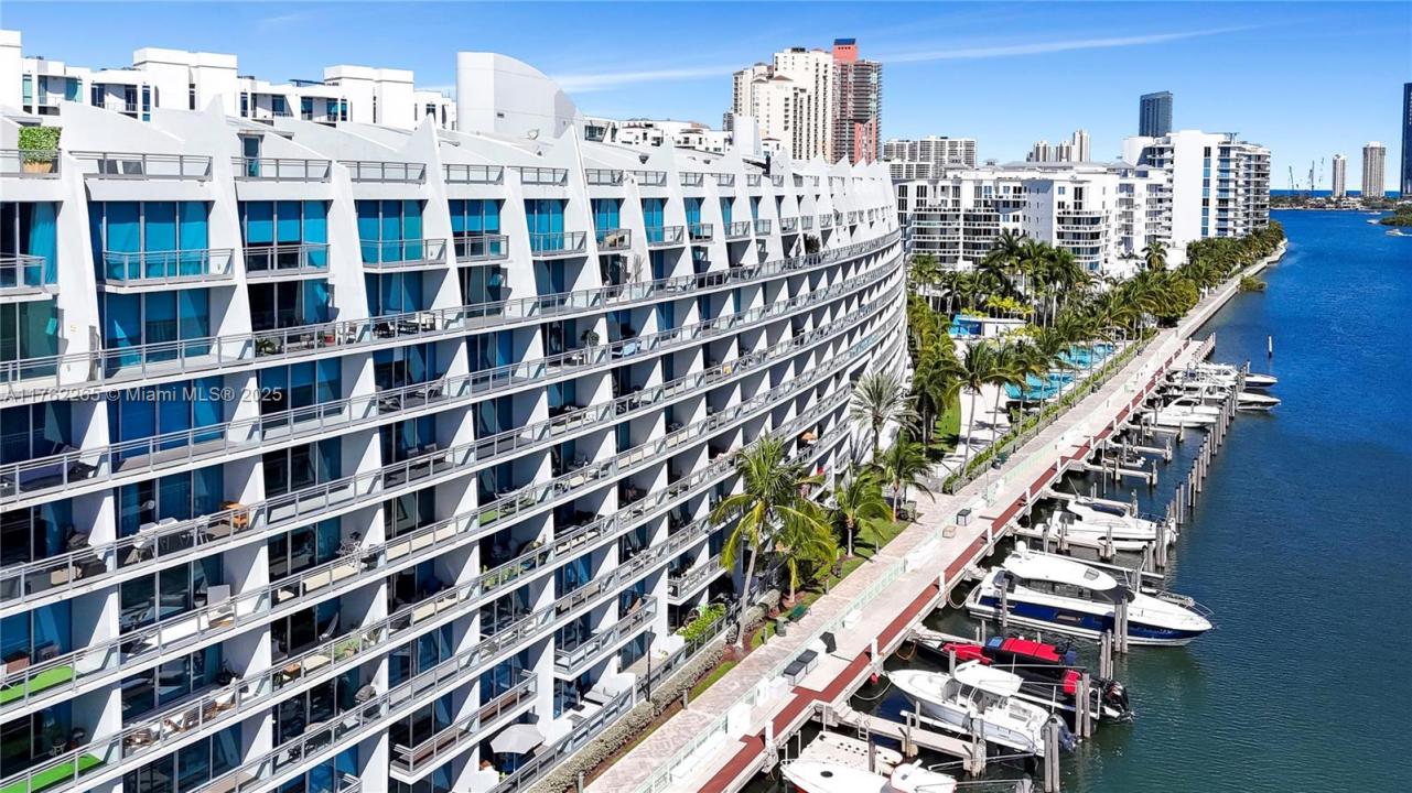 2950 NE 188th St 115, Aventura, FL 33180