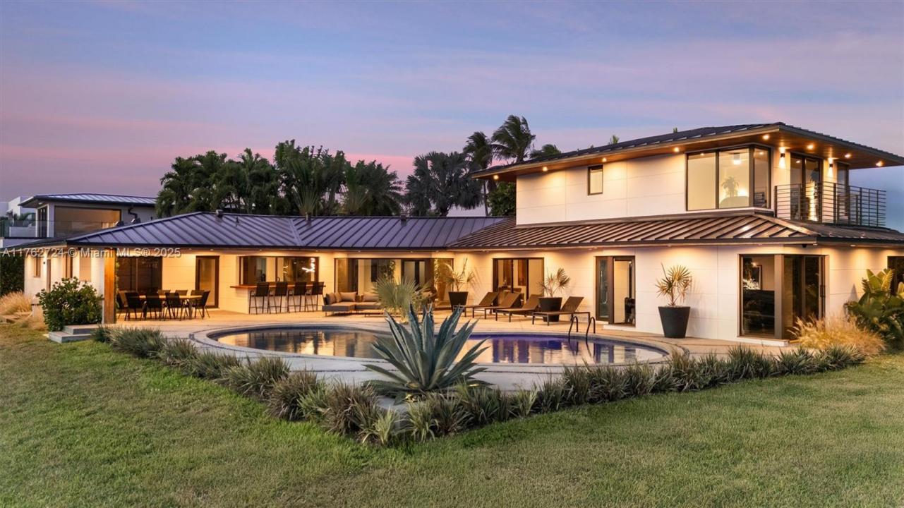 1982 NE 119th Rd, North Miami, FL 33181