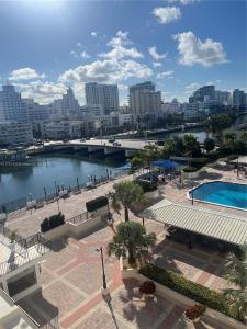 4101 Pine Tree Dr 617, Miami Beach, FL 33140