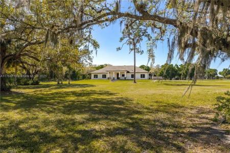 5535 County Road 78, La Belle, FL 33935