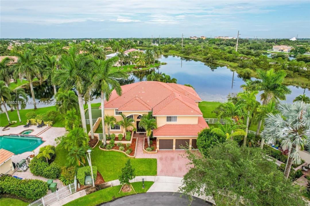 Pembroke Pines, FL 33029