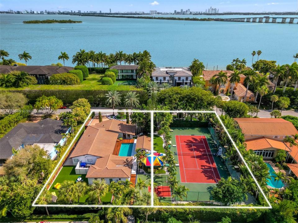 4500 Sabal Palm Rd, Miami, FL 33137