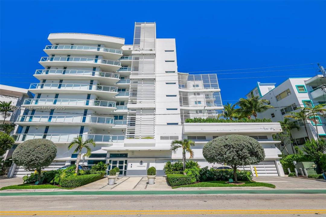 9821 E Bay Harbor Dr 402, Bay Harbor Islands, FL 33154