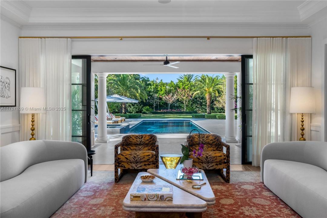 6575 SW 96th St, Pinecrest, FL 33156