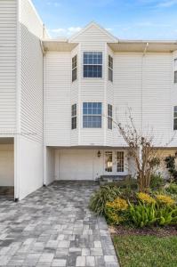 3331 Lighthouse Point Lane 3331, Jacksonville, FL 32250