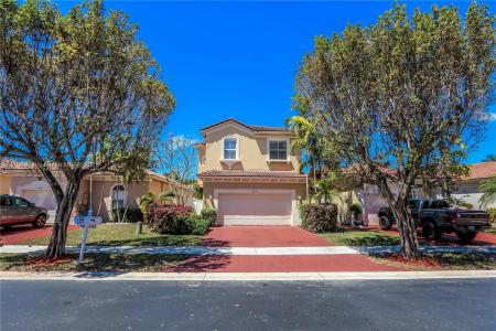 2250 NE 37th Rd, Homestead, FL 33033