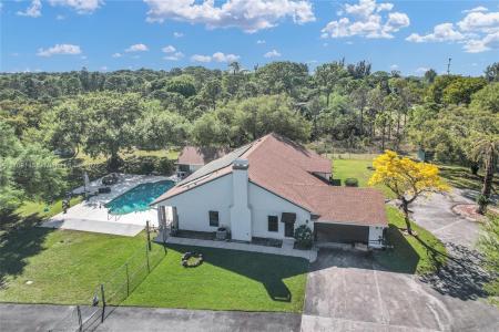 5270 NW 76th Pl, Pompano Beach, FL 33073