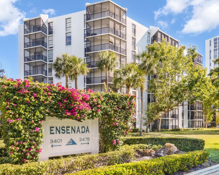 3475 N Country Club Dr 818, Aventura, FL 33180