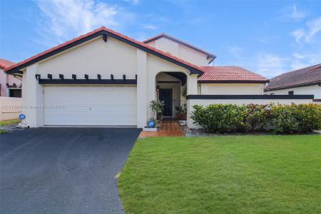 17349 NW 62nd Pl, Hialeah, FL 33015