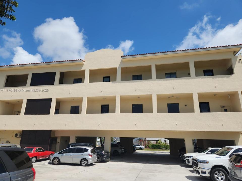 9710 E Indigo St 201, Palmetto Bay, FL 33157