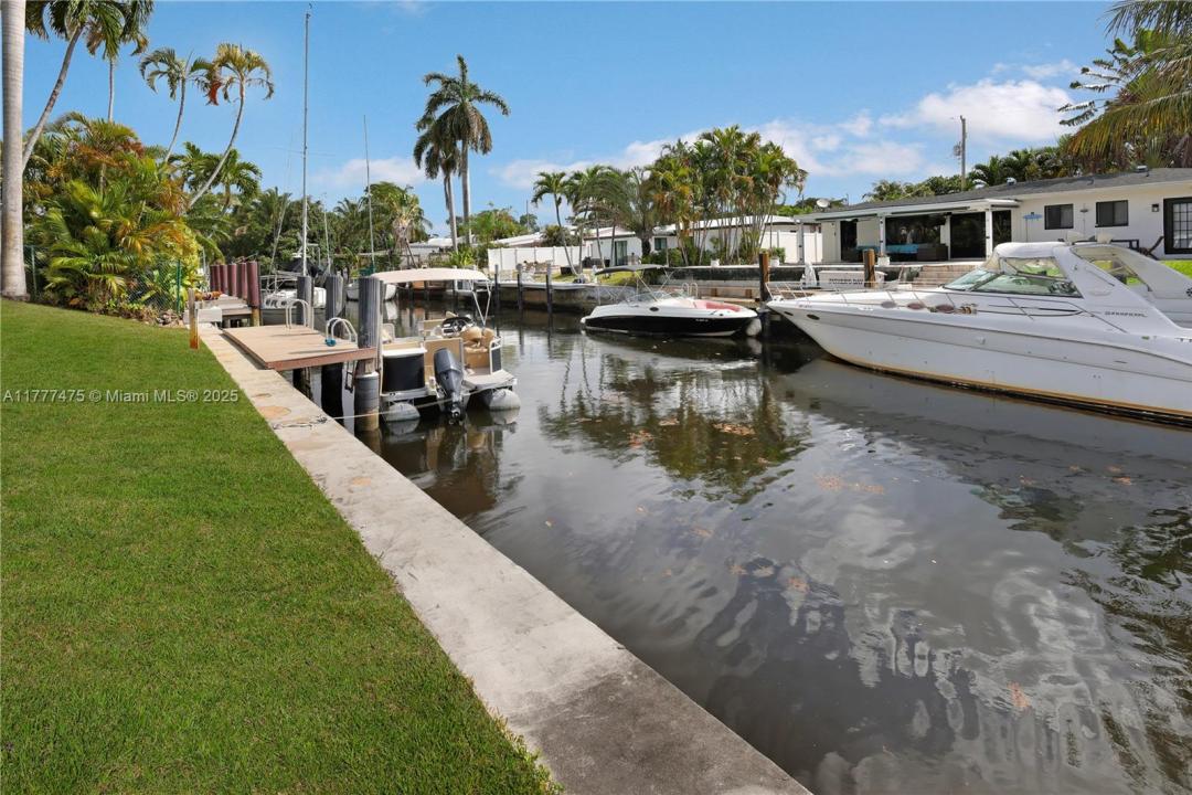 1700 SW 23rd Ave, Fort Lauderdale, FL 33312