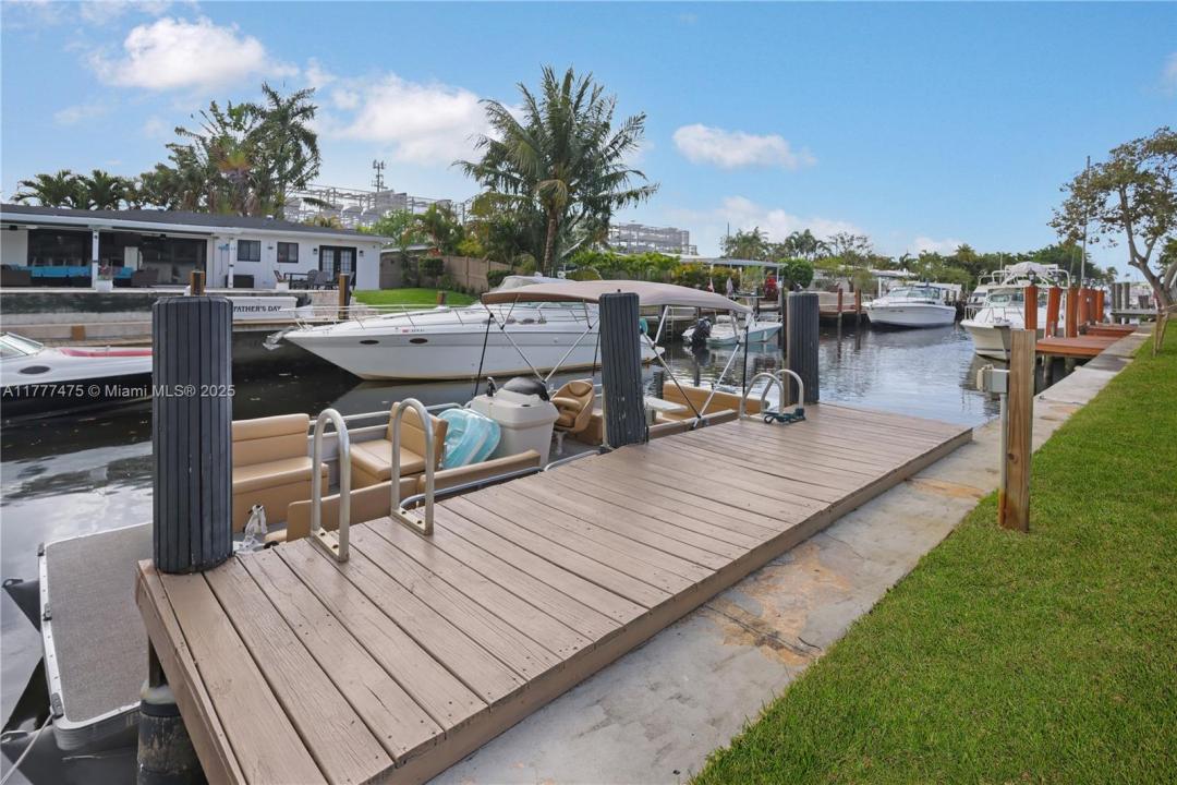 1700 SW 23rd Ave, Fort Lauderdale, FL 33312