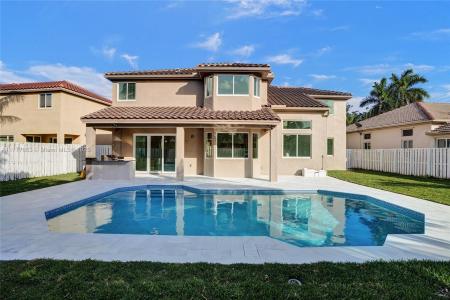 852 Heritage Dr, Weston, FL 33326