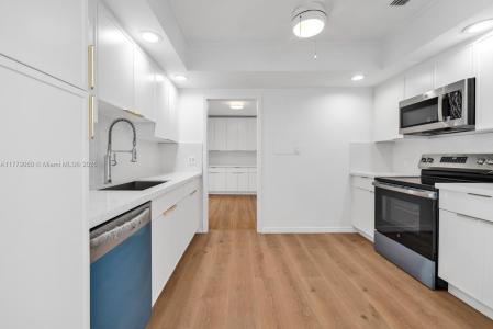 11801 NE 11 Ave SOUTH, Biscayne Park, FL 33161