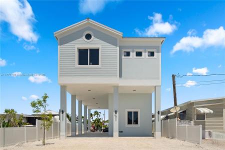 413 Bowie Ln, Key Largo, FL 33037