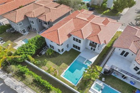 3527 Forest View Cir, Dania Beach, FL 33312