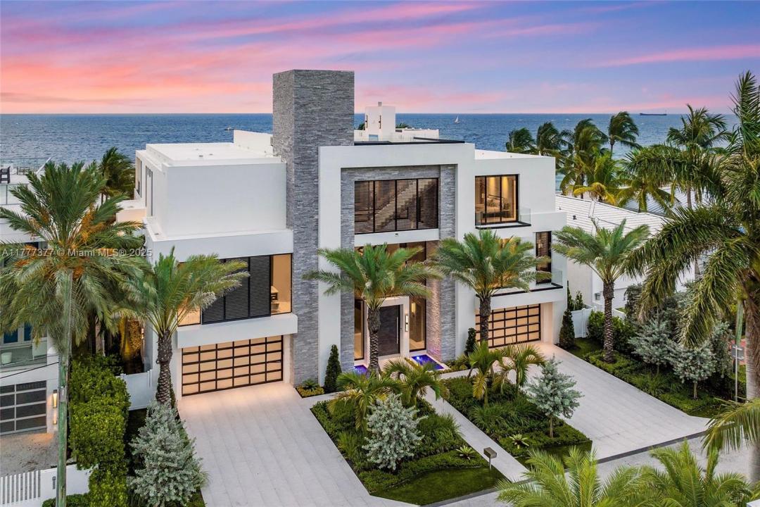 3052 N Atlantic Blvd, Fort Lauderdale, FL 33308