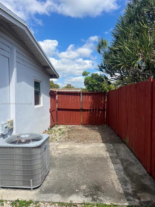 5620 SW 38th St 0, Davie, FL 33314