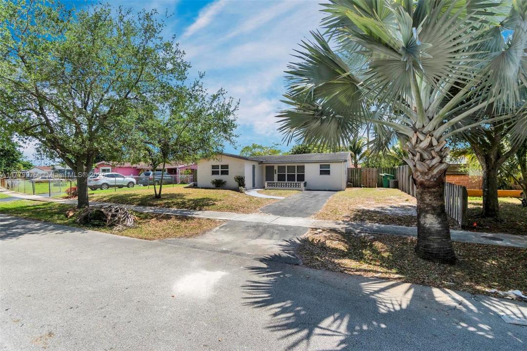 3830 NW 7th Ct, Lauderhill, FL 33311