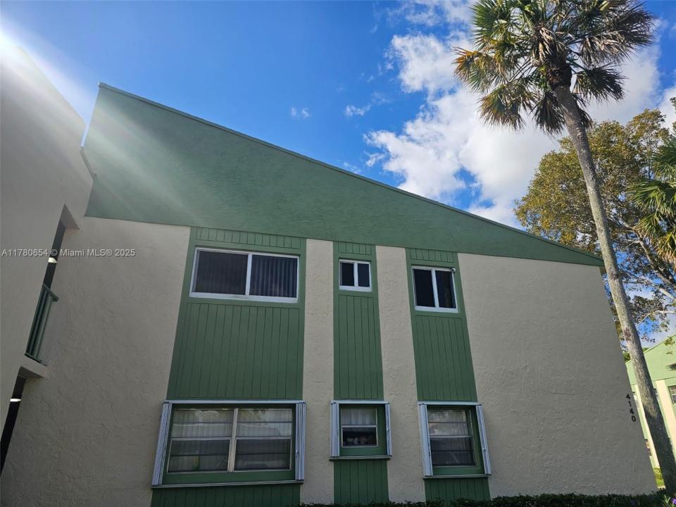 4140 NW 90th Ave 202, Coral Springs, FL 33065