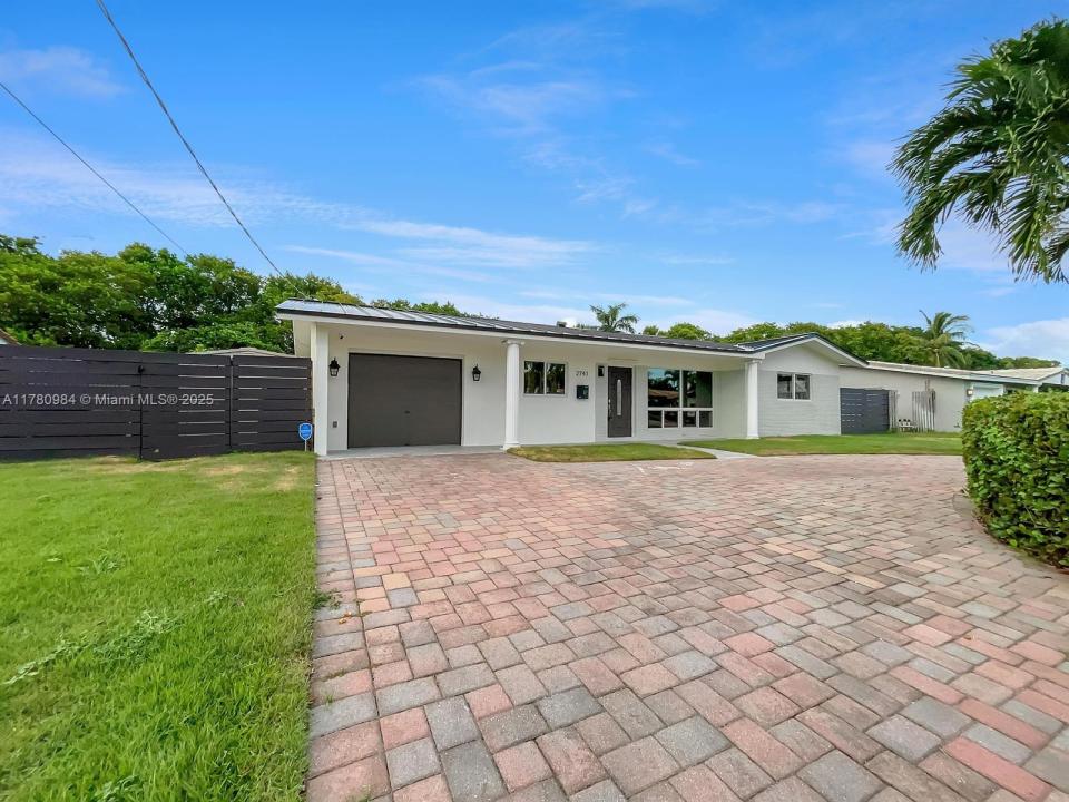 2741 NE 53rd Ct 0, Lighthouse Point, FL 33064
