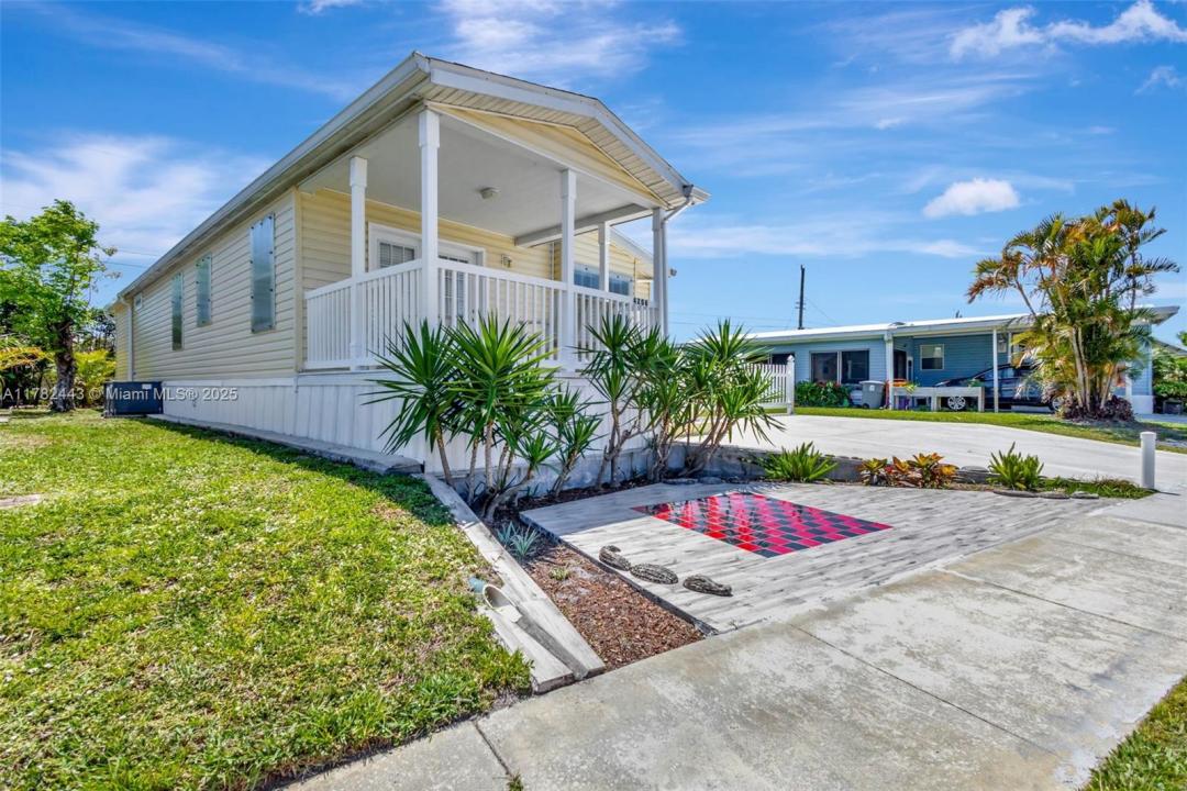 4206 Mocking Bird Dr, Boynton Beach, FL 33436