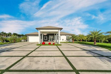 24399 SW 217th Ave, Homestead, FL 33031