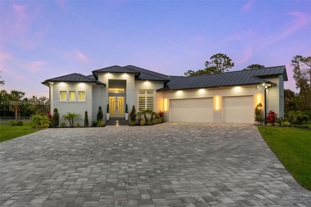 431 16TH AVE NE, Naples, FL 34120