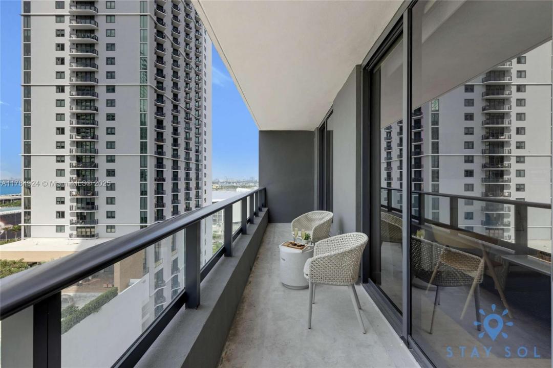 601 NE 1st AVE 1602, Miami, FL 33132