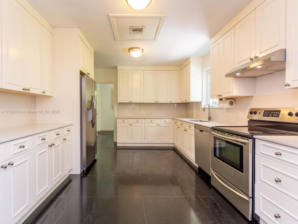 4701 Santa Maria St, Coral Gables, FL 33146