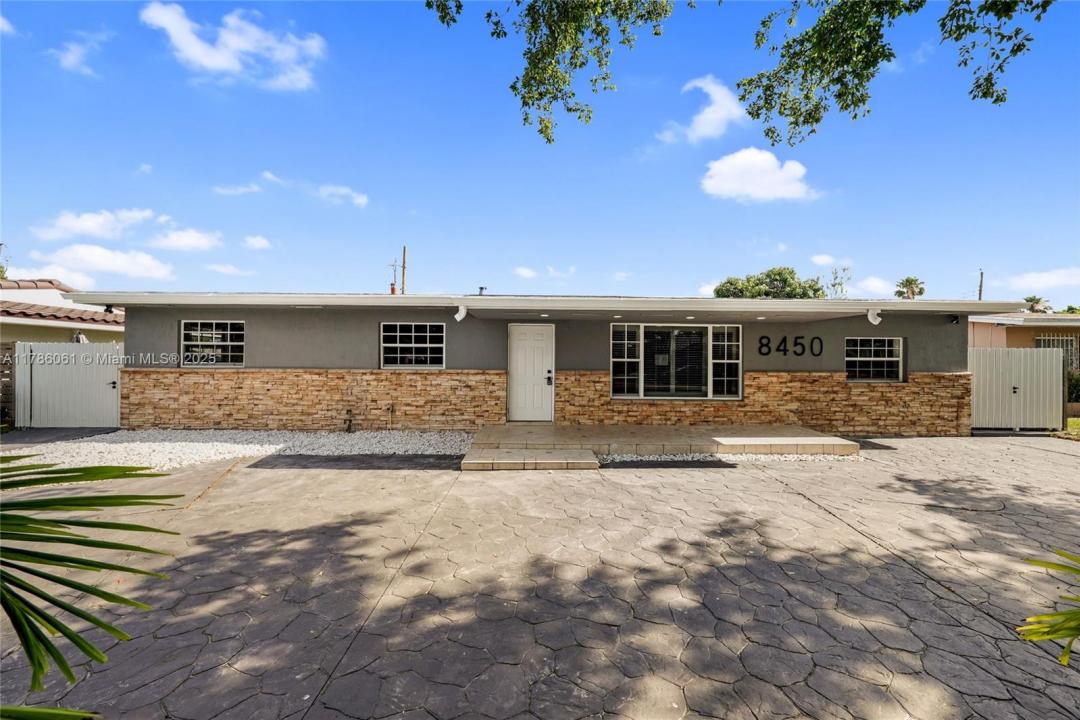 8450 SW 12th St, Miami, FL 33144