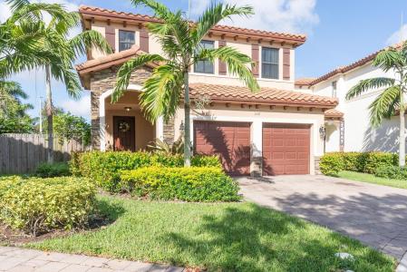 102 NE 23rd Ter, Homestead, FL 33033
