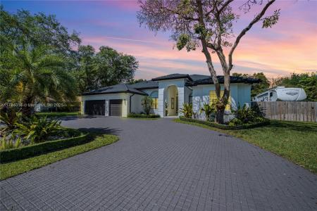 18500 SW 78th Place, Cutler Bay, FL 33157