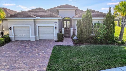 21906 SW Tivolo Way, Port St. Lucie, FL 34986