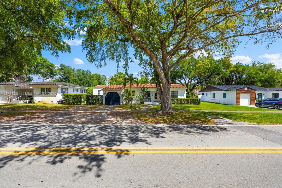 55 NE 87th St, El Portal, FL 33138