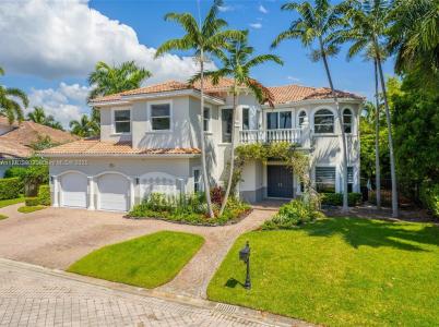 1031 Harbor Ct, Hollywood, FL 33019