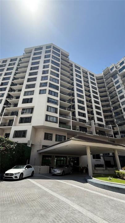 540 Brickell Key Dr 1124, Miami, FL 33131