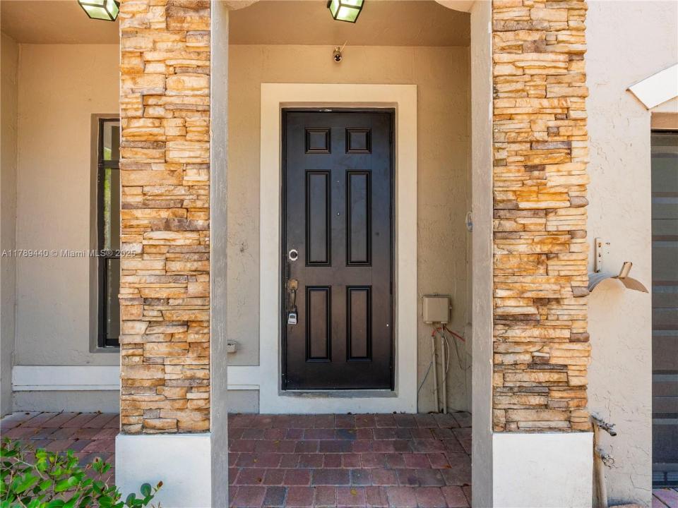 11382 SW 236th St, Homestead, FL 33032