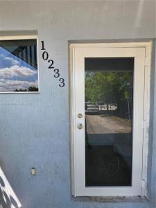 10233 SW 176th St ., Miami, FL 33157