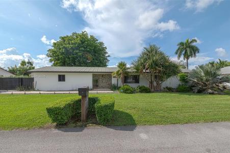 16720 SW 276th St, Homestead, FL 33031