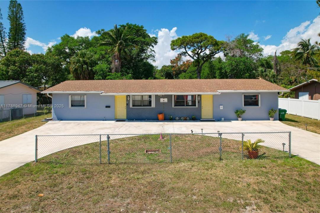 14320 NE 18th Ave, Miami, FL 33181