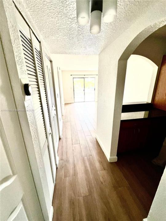 445 SW 11th St 208, Miami, FL 33130