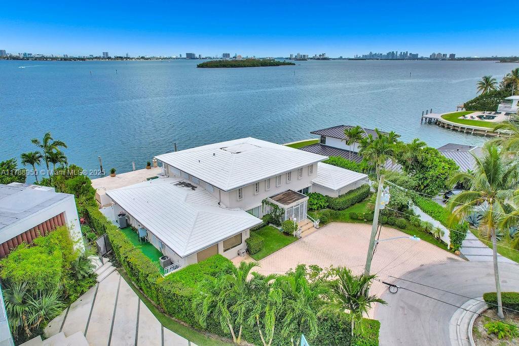 1990 NE 119TH RD, North Miami, FL 33181