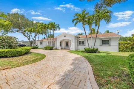 8241 SW 146th St, Palmetto Bay, FL 33158