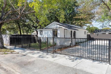 1045 NW 55th Terrace, Miami, FL 33127