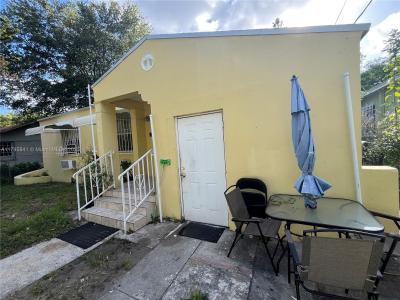 8318 NE 3rd Ct, Miami, FL 33138