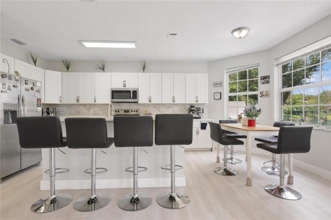 150 NW 151st Ave, Pembroke Pines, FL 33028