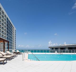 6801 Collins Ave 1401, Miami Beach, FL 33141