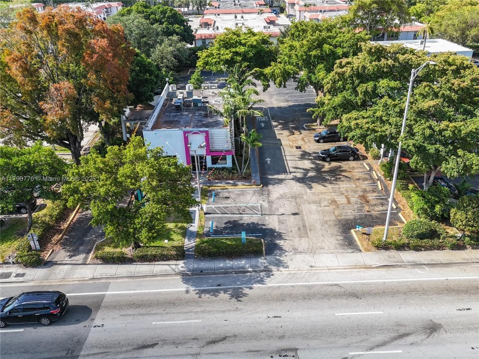 750 W Sample Rd, Pompano Beach, FL 33064